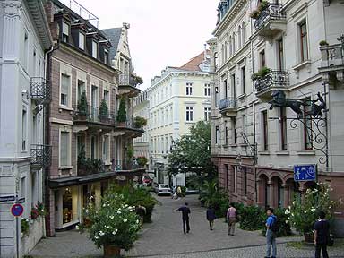 �o�[�f���o�[�f���̊X����